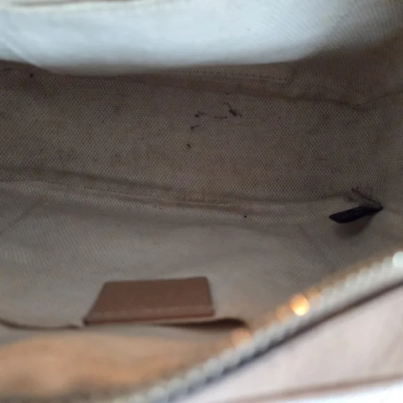 Gucci Soho Disco Crossbody Bag - Picture 9 of 15